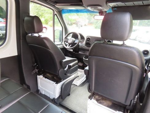 Used 2021 Mercedes-Benz Sprinter 2500 image 17