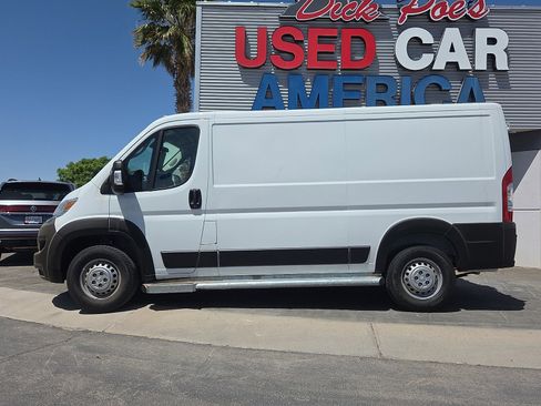 Used 2025 RAM ProMaster 2500 w/ U-Haul Equipment Group FWD image 3