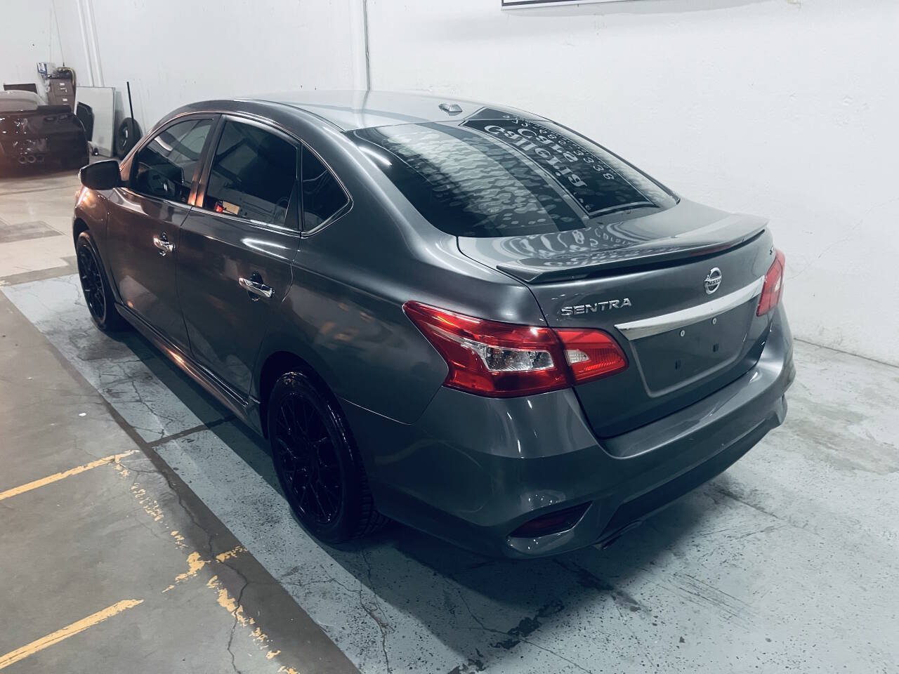 Used 2018 Nissan Sentra SR FWD image 10