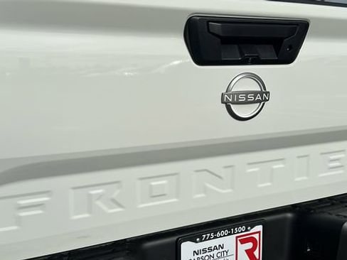 Certified 2025 Nissan Frontier SV image 13