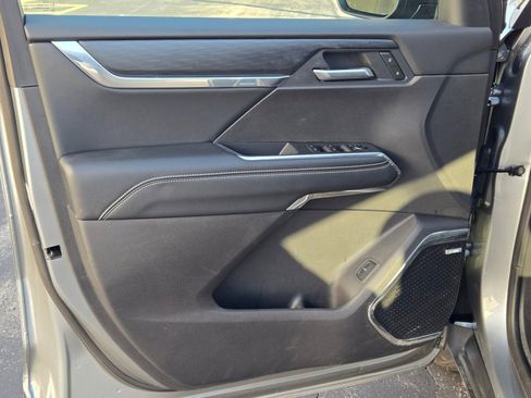 Certified 2025 GMC Acadia Elevation image 21