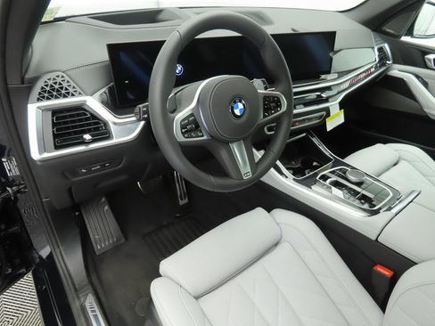 Used 2026 BMW X5 sDrive40i w/ M Sport Package RWD image 10