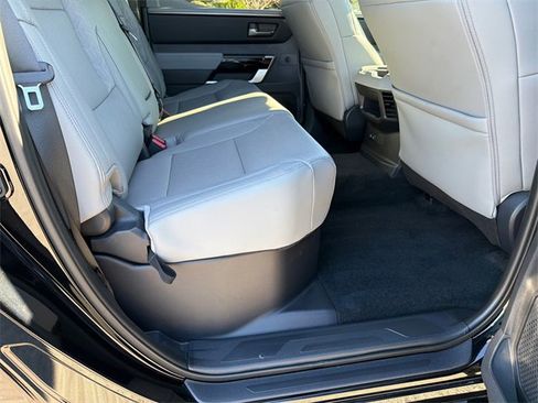 Used 2025 Toyota Tundra Limited image 15