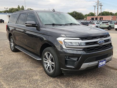 Used 2023 Ford Expedition Max XLT RWD image 4