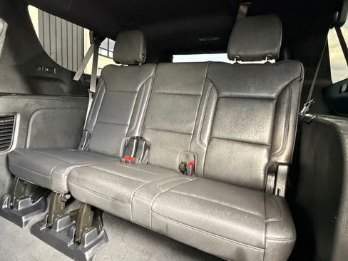 Used 2025 Chevrolet Suburban Z71 AWD/4WD image 23