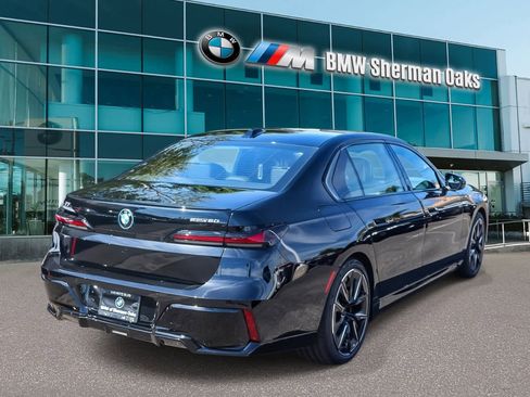 New 2026 BMW i7 eDrive50 w/ M Sport Package image 4