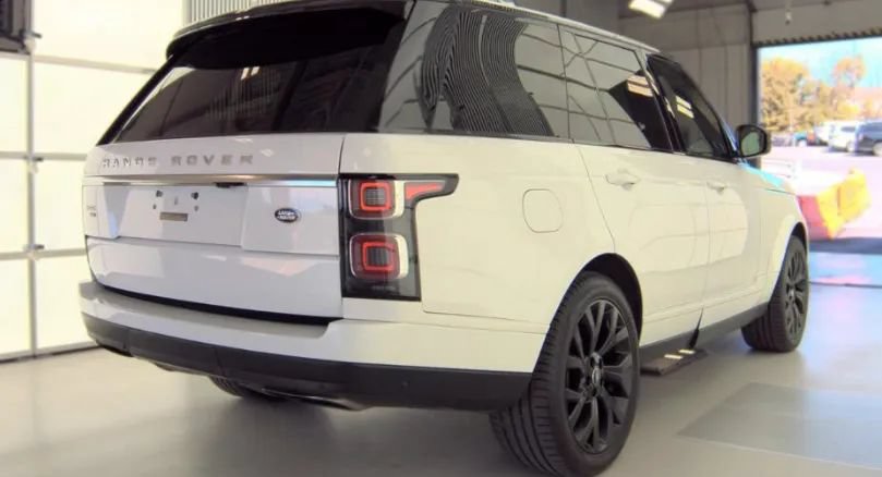 Used 2020 Land Rover Range Rover HSE AWD/4WD image 3