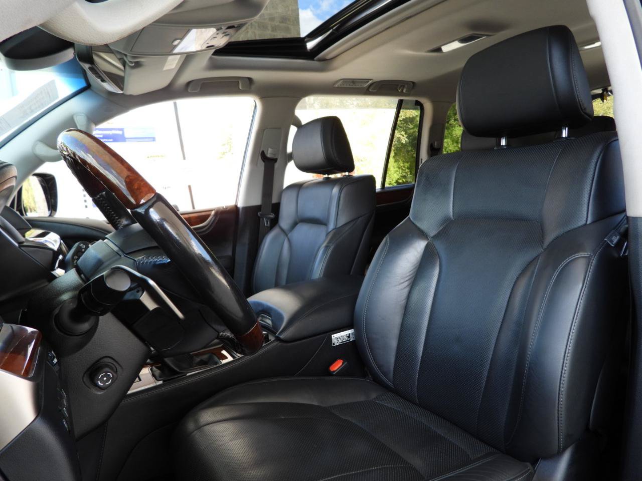 Used 2016 Lexus LX 570 4WD image 79