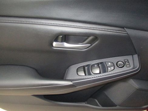 Used 2024 Nissan Sentra SV image 26