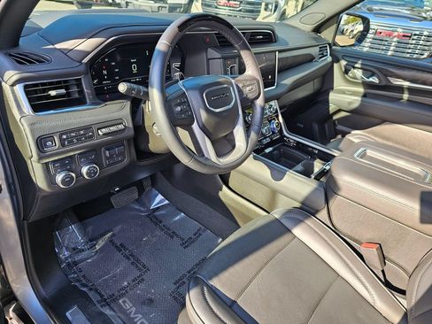 Used 2024 GMC Yukon Denali w/ Advanced Technology Package AWD/4WD image 22
