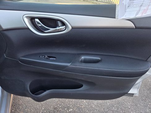 Used 2015 Nissan Sentra S FWD image 13