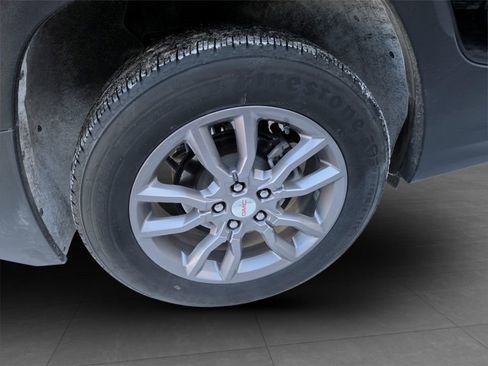 Used 2024 GMC Terrain SLT image 33