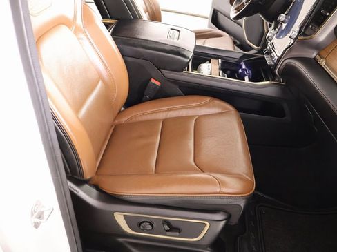 Used 2022 RAM 1500 Limited w/ Bed Utility Group image 14