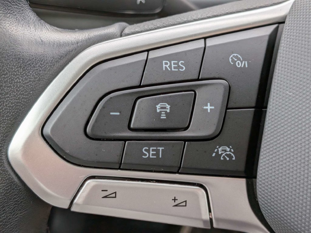 Certified 2026 Volkswagen Jetta SE FWD image 26