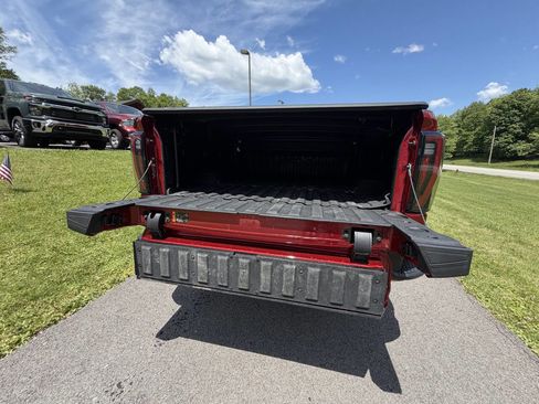 Used 2024 GMC Sierra 3500 AT4 w/ AT4 Preferred Package AWD/4WD image 10