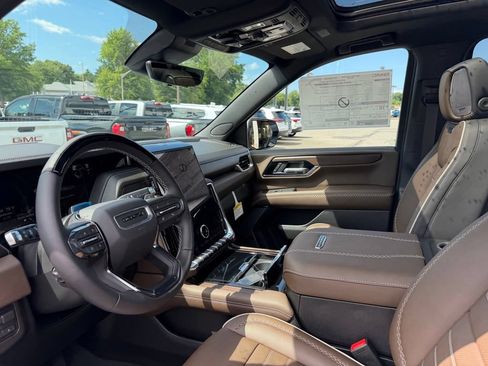 New 2026 GMC Yukon XL Denali Ultimate AWD/4WD image 24