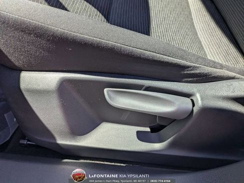 Used 2017 Volkswagen Tiguan S FWD image 13