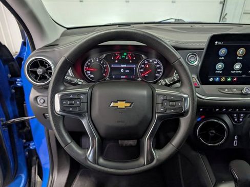 Used 2025 Chevrolet Blazer LT FWD image 16