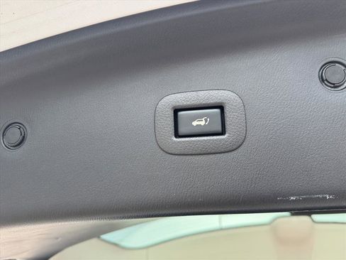 Used 2020 Nissan Armada Platinum w/ Captain's Chairs Package AWD/4WD image 6