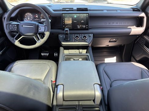 Used 2024 Land Rover Defender 110 V8 image 10