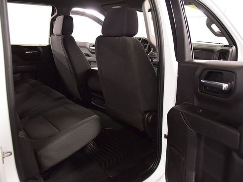 Used 2020 Chevrolet Silverado 1500 Custom Trail Boss AWD/4WD image 30