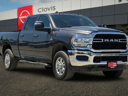 Used 2024 RAM 2500 Tradesman w/ Chrome Appearance Group AWD/4WD image 10