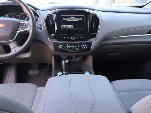 Used 2018 Chevrolet Traverse LT image 24
