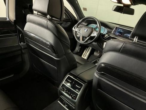 Used 2016 BMW 750i xDrive AWD/4WD image 35