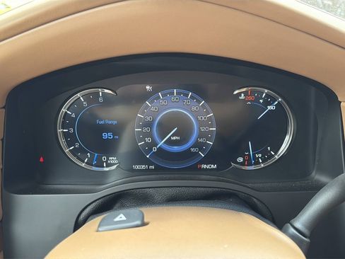 Used 2016 Cadillac Escalade Platinum AWD/4WD image 36