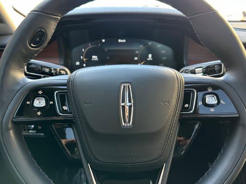 Used 2023 Lincoln Aviator Reserve w/ Equipment Group 201A image 27