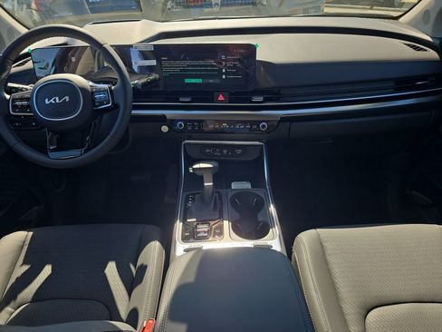 New 2026 Kia Carnival SX Prestige image 13