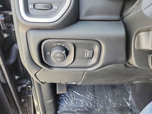 New 2024 RAM 2500 Big Horn w/ Safety Group image 28