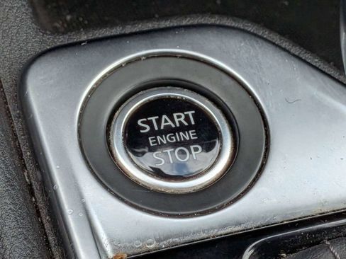 Used 2025 Nissan Sentra SV image 29