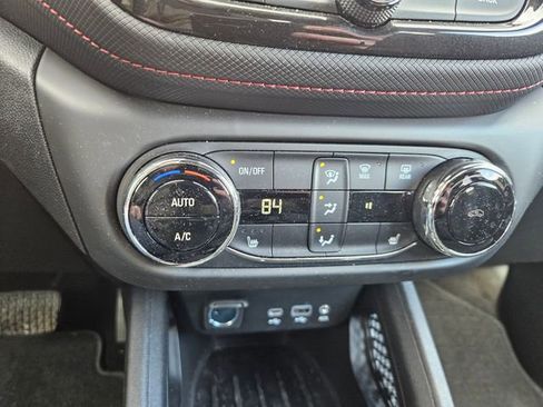 Used 2023 Chevrolet TrailBlazer RS w/ Convenience Package image 13