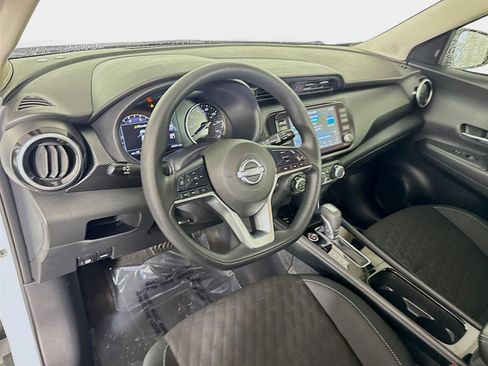 Used 2024 Nissan Kicks SV w/ Exterior Package FWD image 10