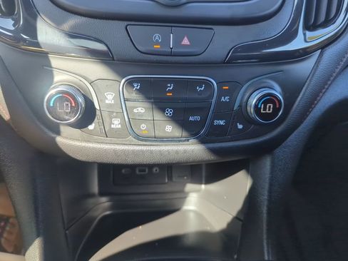 Certified 2023 Chevrolet Equinox RS w/ LPO, Floor Liner Package image 25