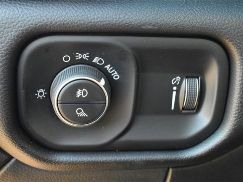 Used 2024 RAM 2500 Big Horn w/ Bed Utility Group image 26