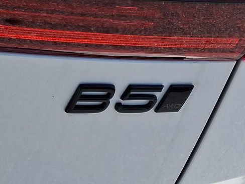 New 2026 Volvo XC60 B5 Ultra w/ Protection Package Premier AWD/4WD image 15