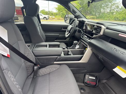 New 2026 Toyota Tundra SR5 AWD/4WD image 32
