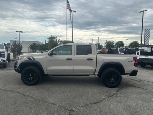 New 2026 Chevrolet Colorado Trail Boss w/ Off-Road Front Bumper Package AWD/4WD image 6