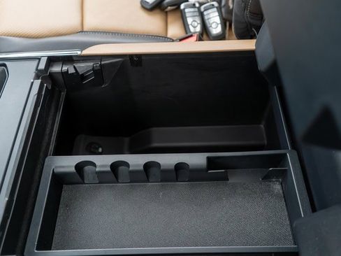 Used 2022 Ford F150 Lariat w/ Equipment Group 502A High image 43