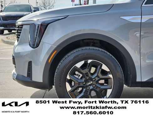 Used 2025 Kia Sorento S AWD/4WD image 6