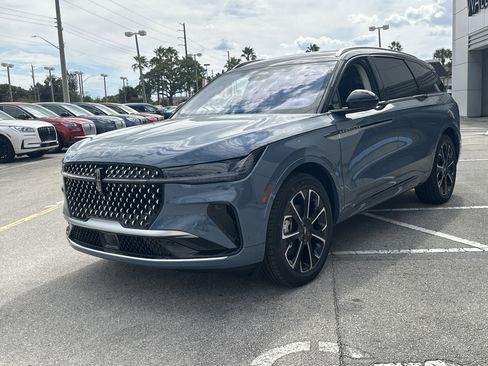 New 2026 Lincoln Nautilus Reserve image 2