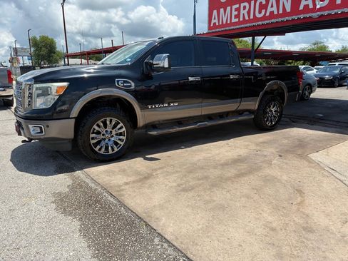 Used 2016 Nissan Titan Platinum Reserve RWD image 17