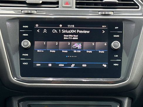 Used 2023 Volkswagen Tiguan SE w/ Panoramic Sunroof Package FWD image 14