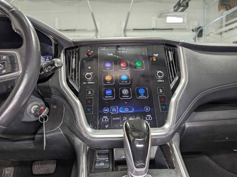 Used 2022 Subaru Outback Premium image 31