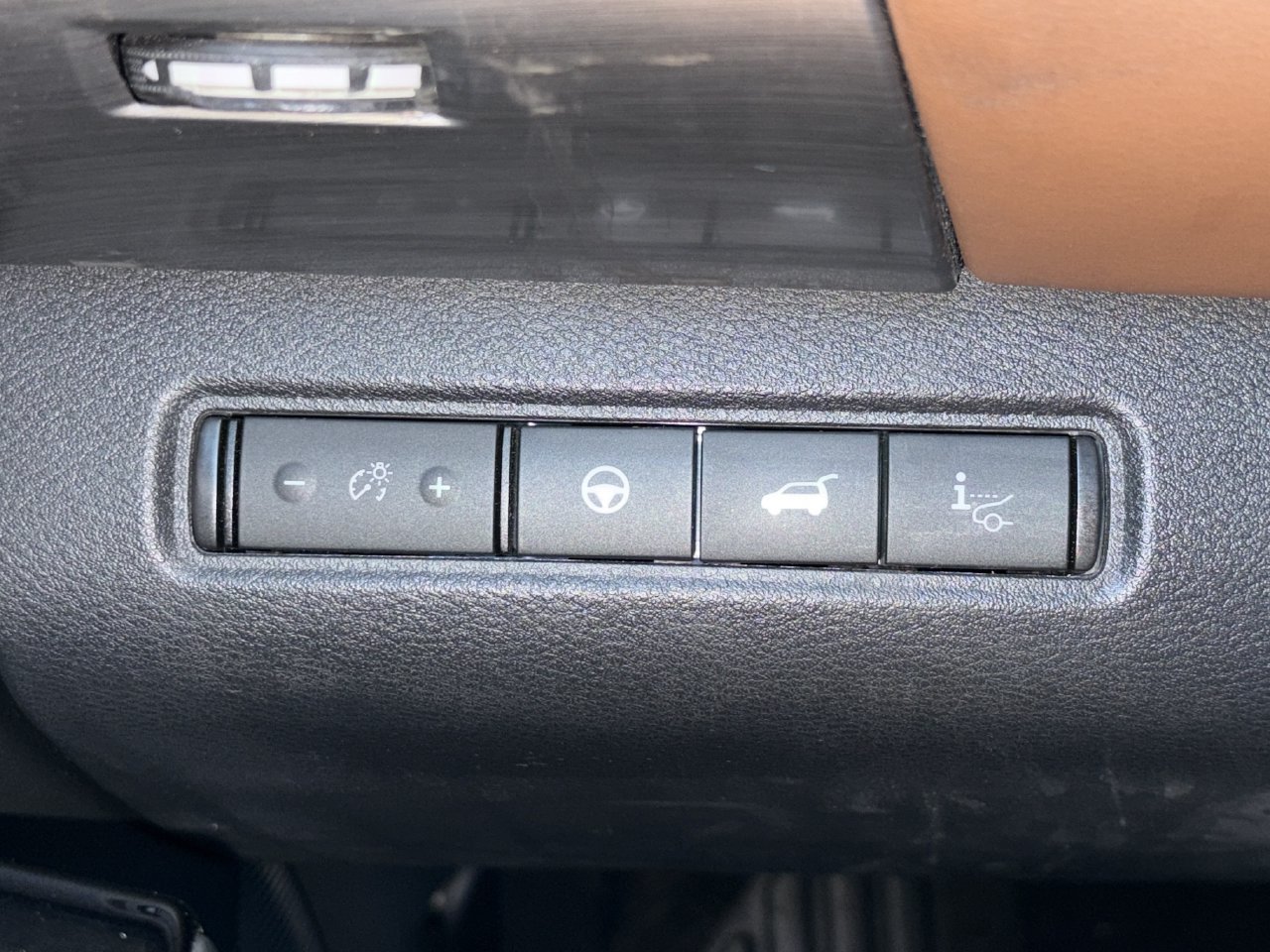 Certified 2023 Nissan Pathfinder Platinum AWD/4WD image 16