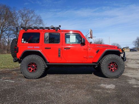 Used 2024 Jeep Wrangler Unlimited Rubicon AWD/4WD image 2