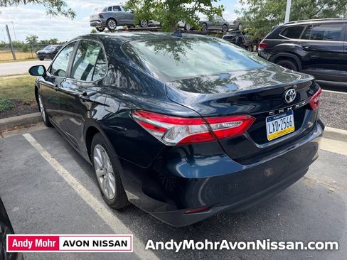 Used 2020 Toyota Camry LE FWD image 4