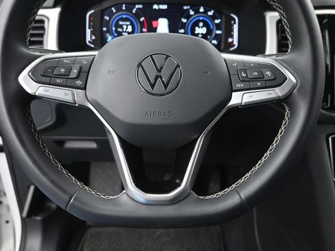 Used 2023 Volkswagen Atlas Cross Sport SE w/ Panoramic Sunroof Package FWD image 20
